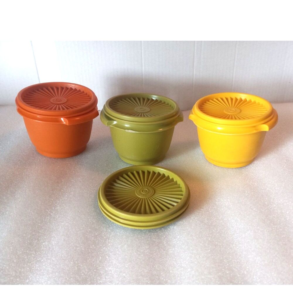 Set of 3 Vintage Tupperware 886 Servalier Bowls with 2 Extra Green Sunburst Lids